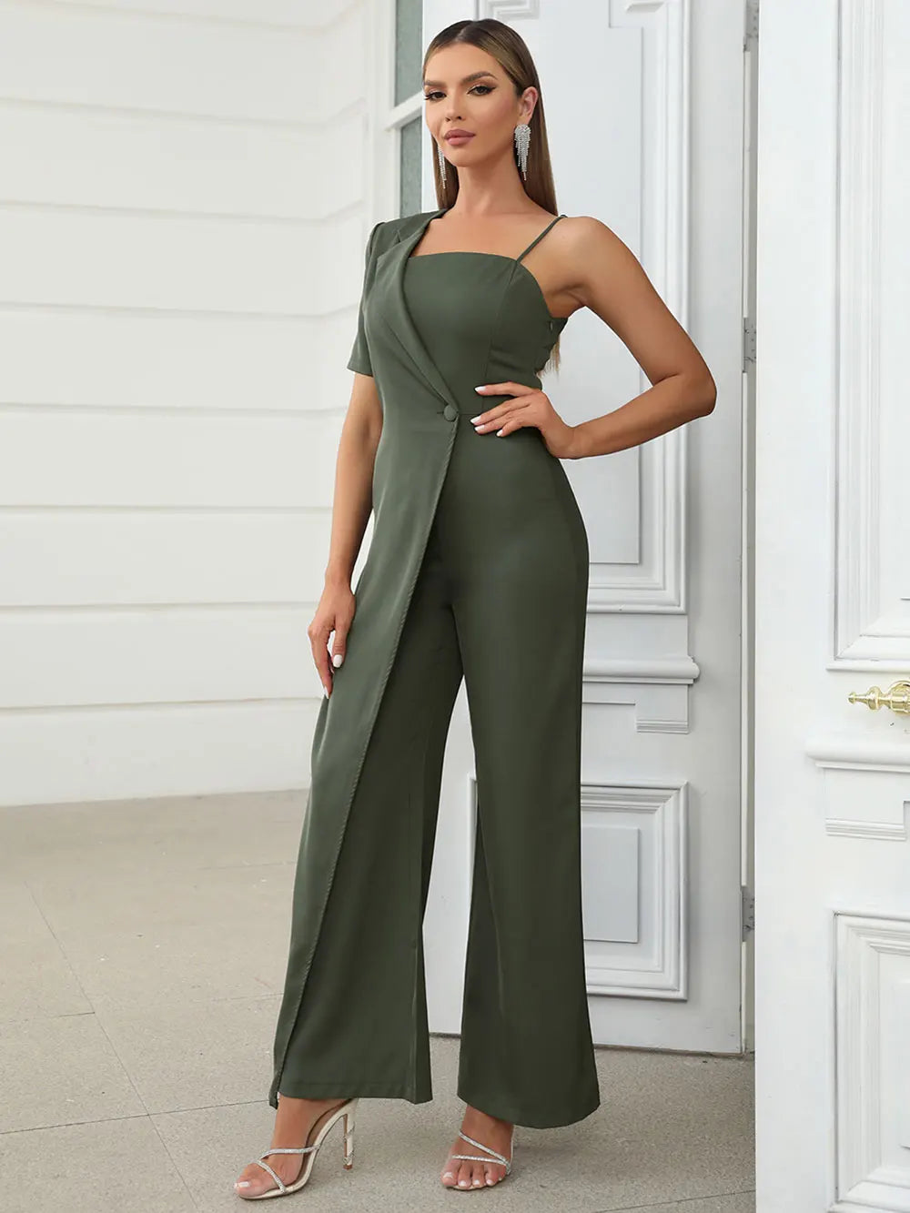 Spliced Decoration Single Shoulder Short Sleeve Flare jumpsuit