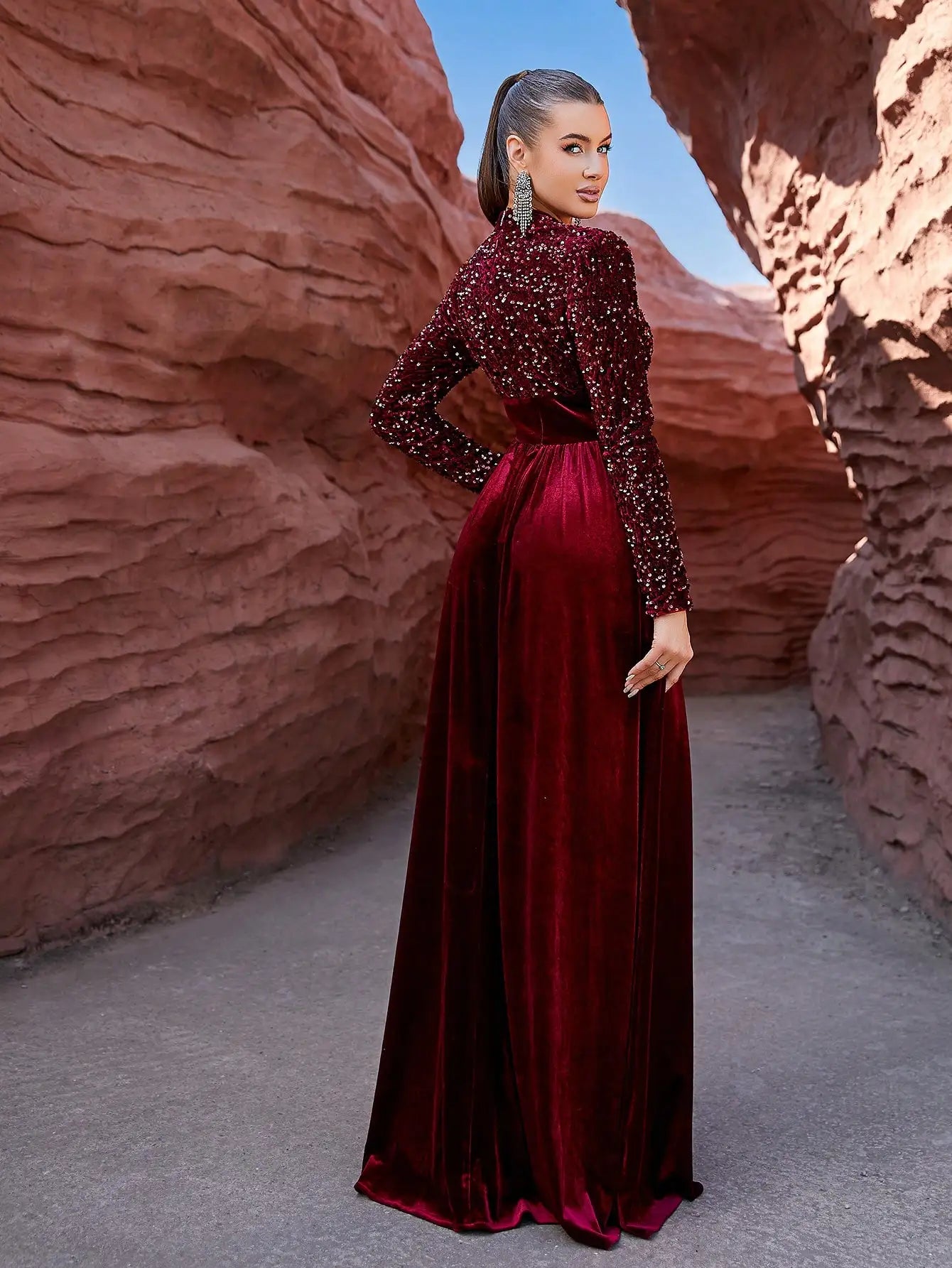 Stand  O Neck Long Sleeve Sequins Decor Velvet Maxi Dress