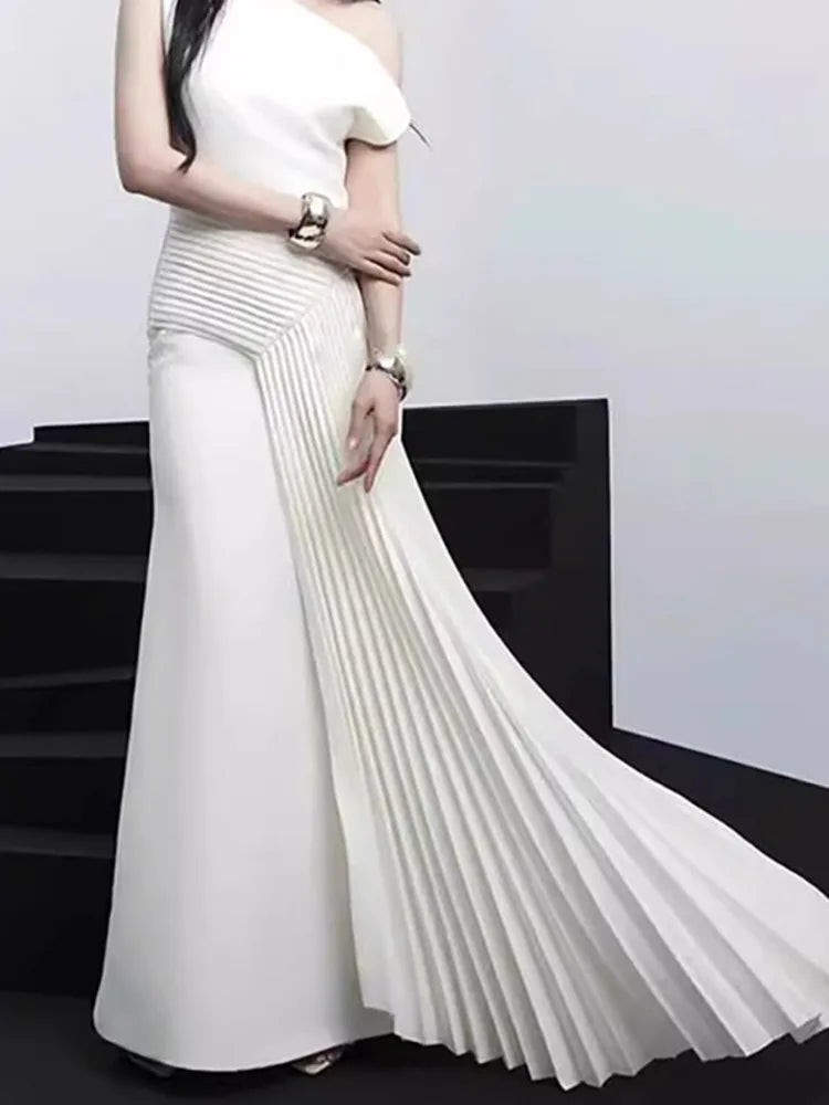 Skew Collar Spliced Pleated Design High Waist Sleeveless Maxi Dress