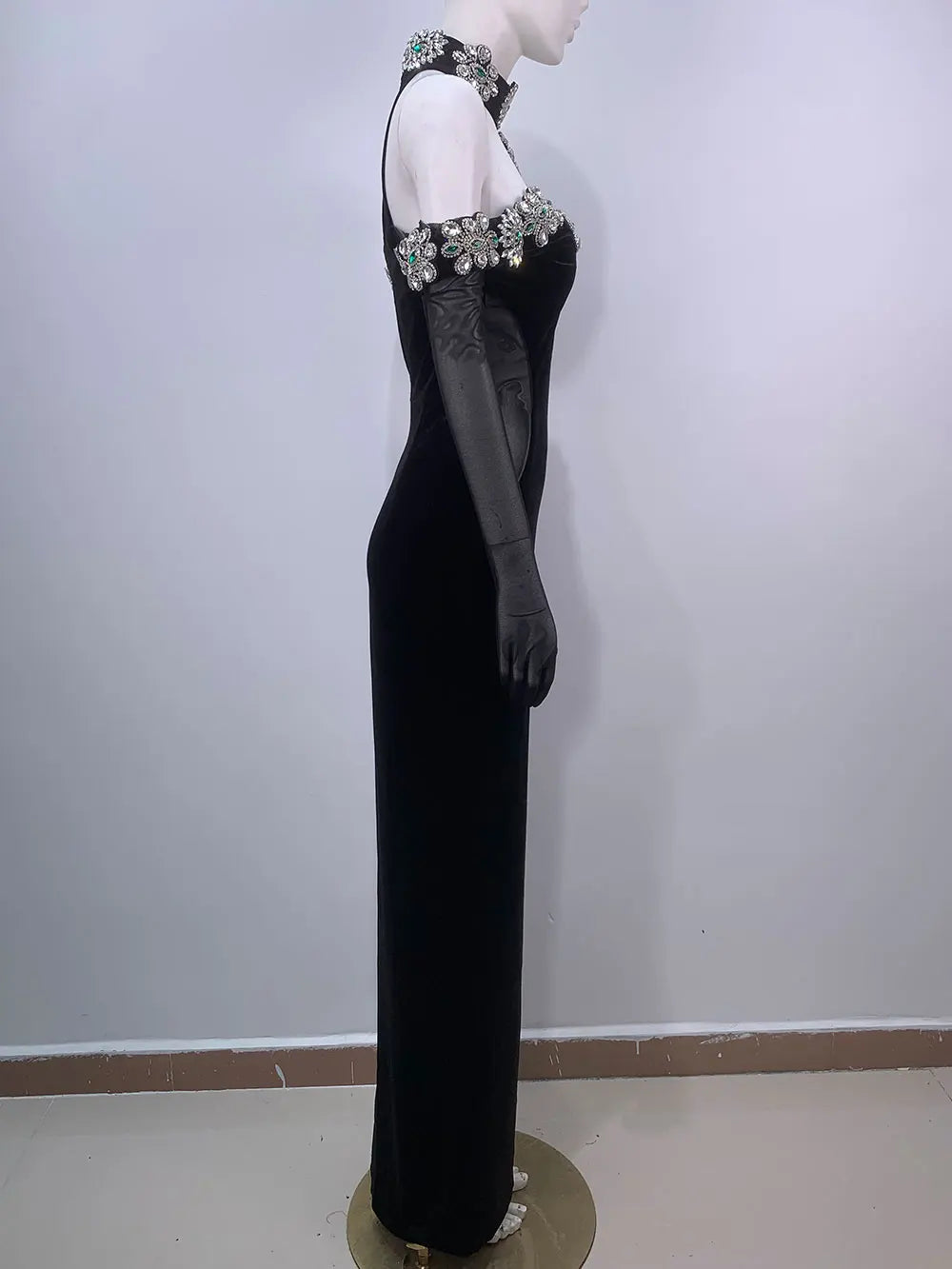 Hanging Neck Shoulder Transparent Gaul Gloves Diamond Decor Velvet Maxi Dress