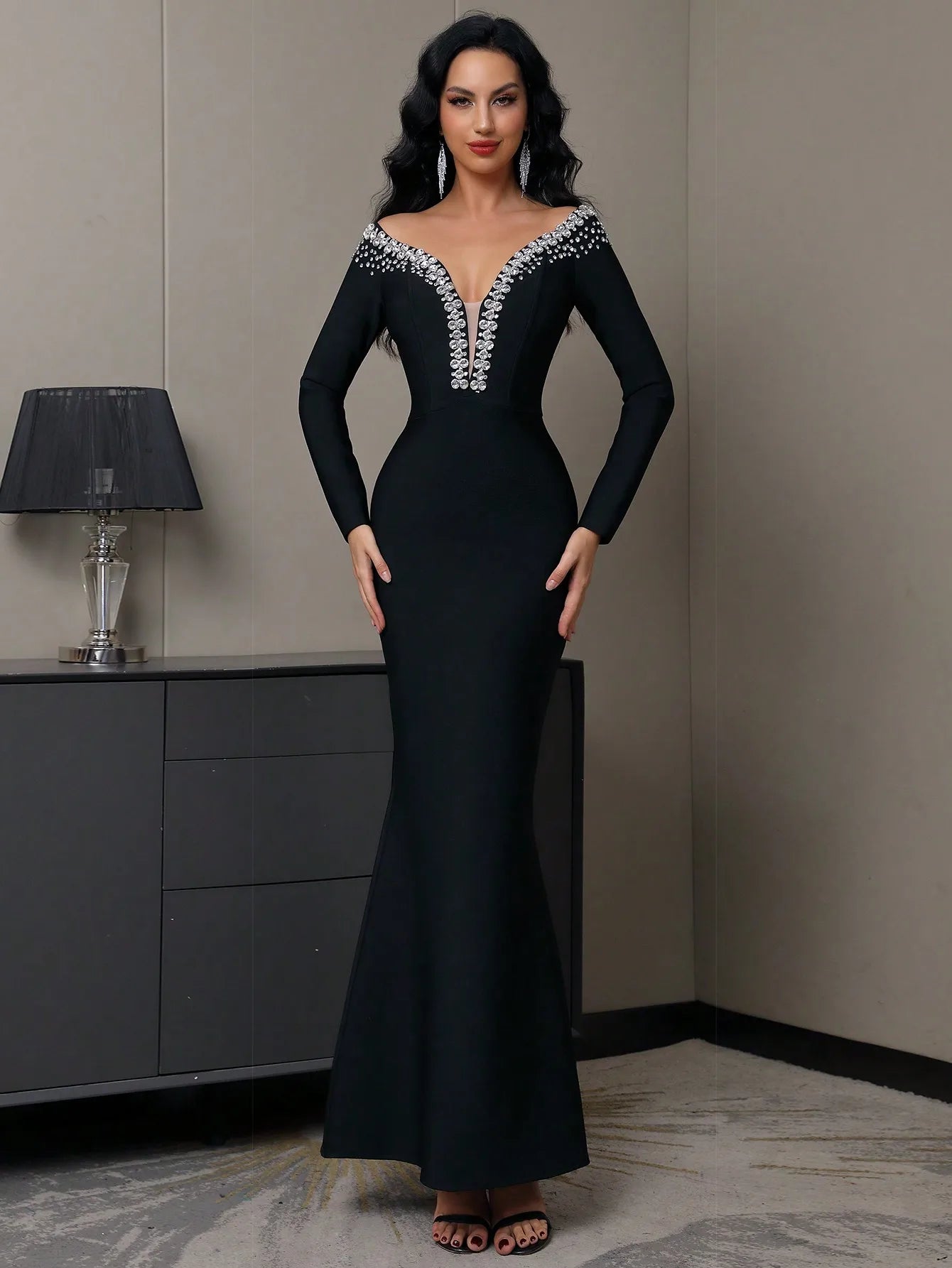 V-neck Diamond Decor Long Sleeve Mermaid Ball Bandage Maxi Dress