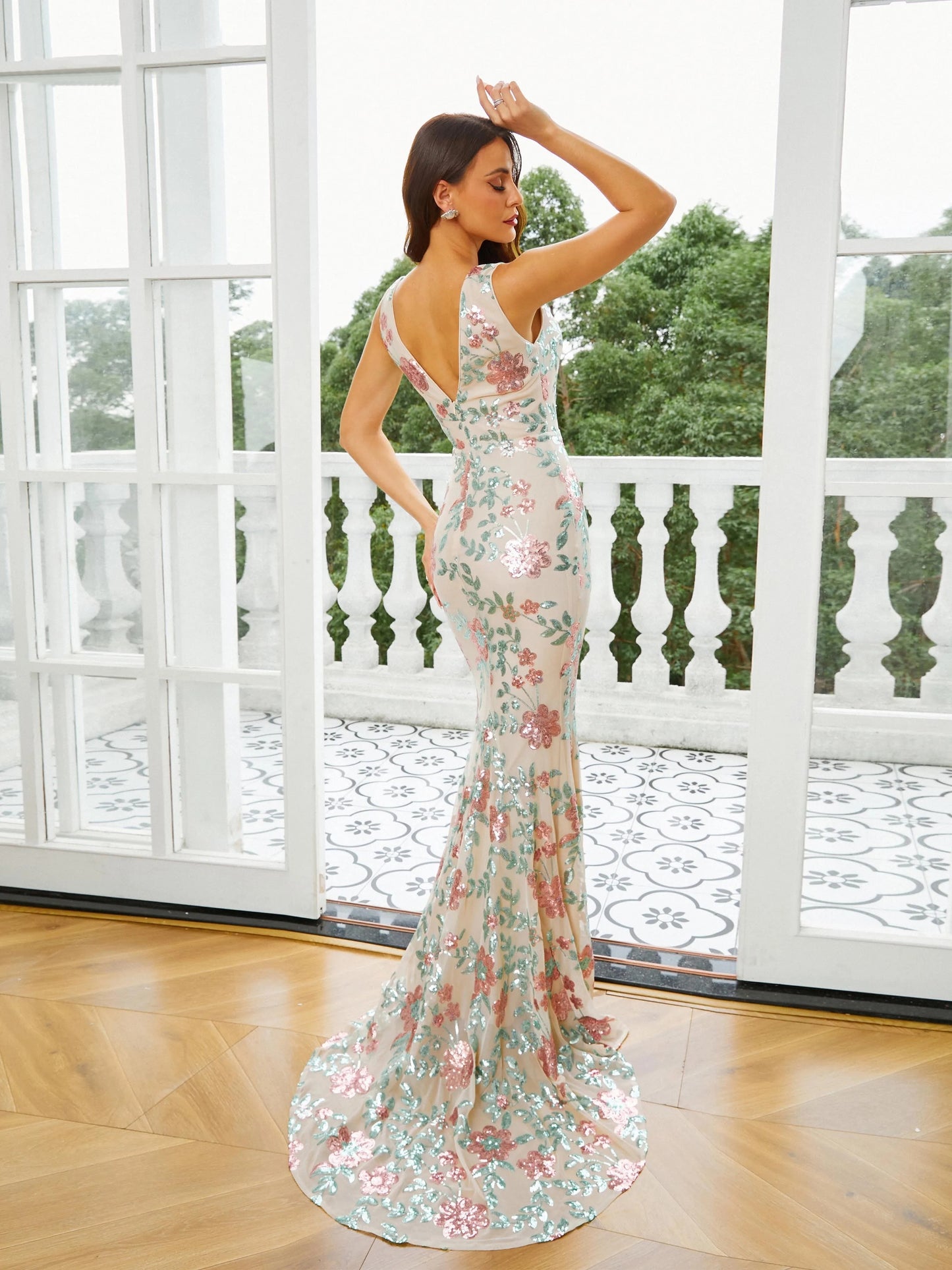 V-Neck Floral Sequins Mermaid Sleeveless Prom Maxi Dress