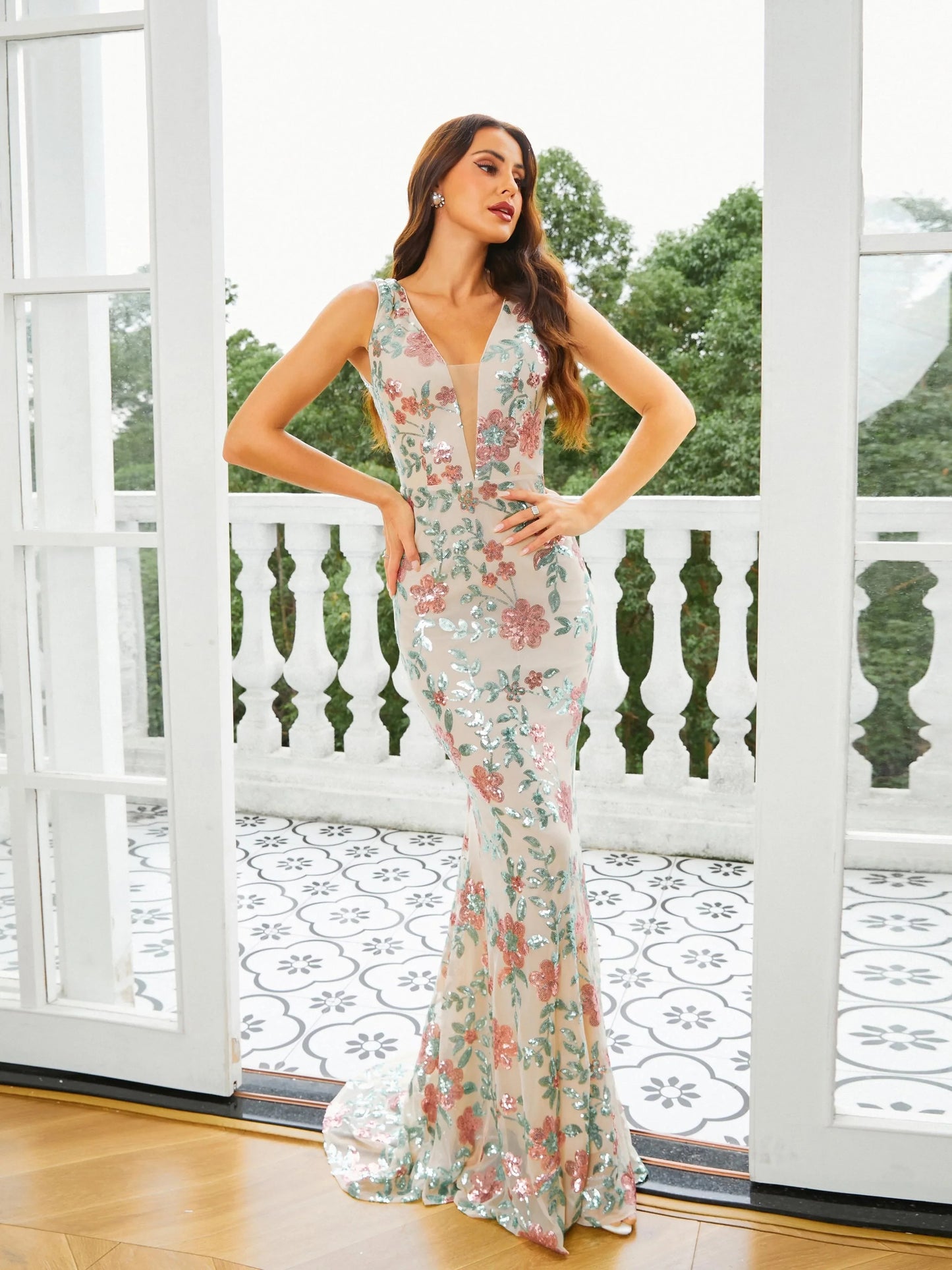 V-Neck Floral Sequins Mermaid Sleeveless Prom Maxi Dress